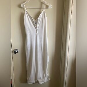 SNDYS Georgie Midi Dress in White. Size Large.